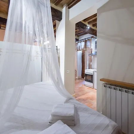 公寓 Turistici Vicolo S. Chiara Sassoferrato